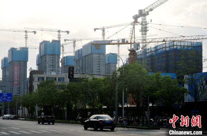 資料圖：福建福州，正在建設中的房地產樓盤。 <a target='_blank' href='http://www.chinanews.com/'>中新社</a>記者 張斌 攝