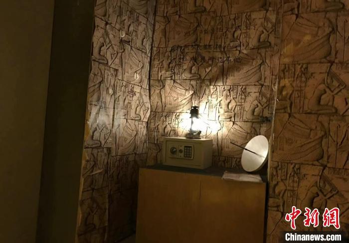 資料圖：密室逃脫場(chǎng)景?！±钔ヒ?攝