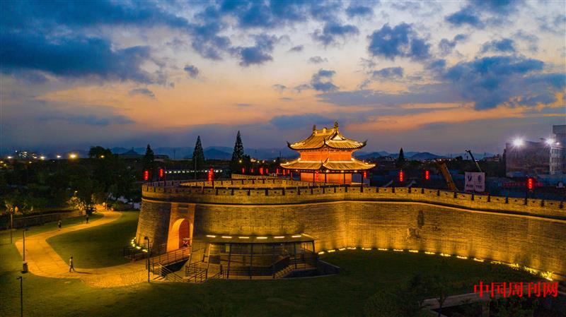 稿17-慈城古城大東門甕城夜景.jpg
